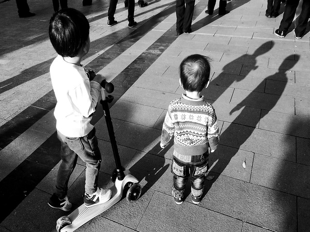 street-child-people-pavement-monochrome picture material