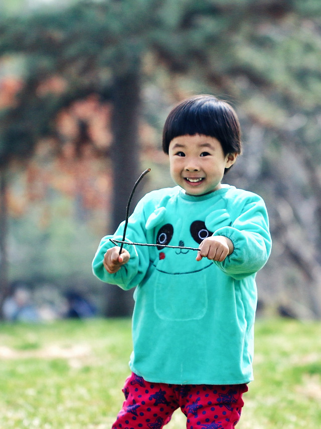 child-little-fun-outdoors-baby picture material