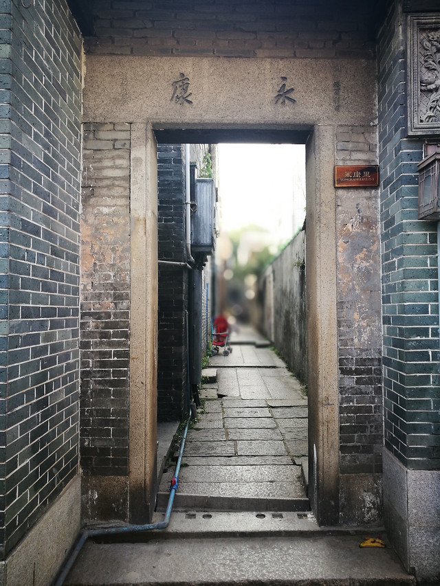 street-architecture-door-window-building picture material