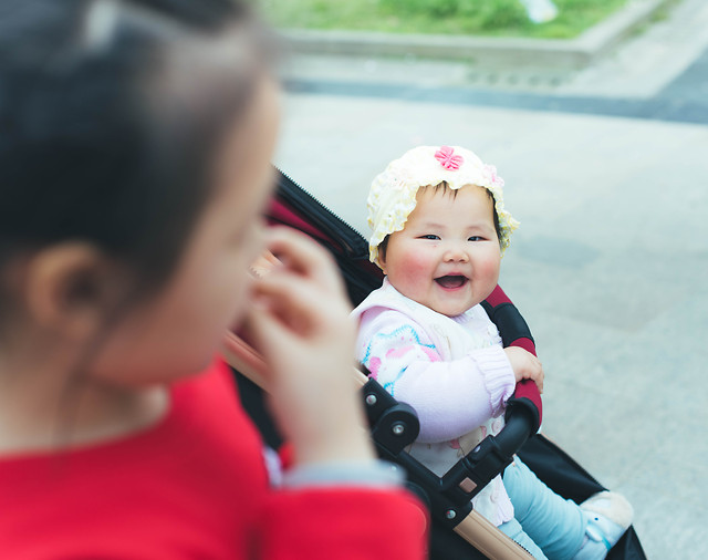 child-fun-people-cute-outdoors picture material