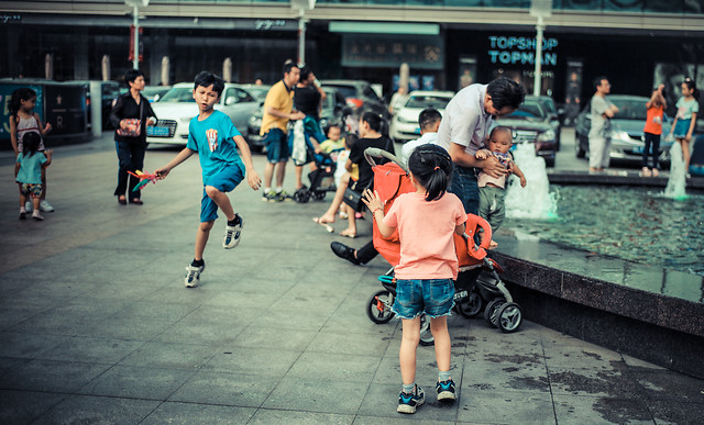 people-street-man-road-adult 图片素材