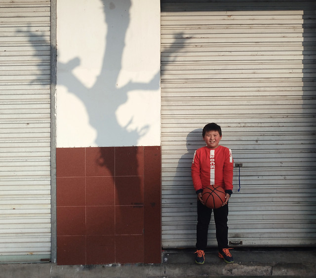 people-portrait-red-street-adult 图片素材