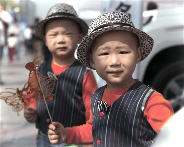 child-people-portrait-wear-outdoors 图片素材