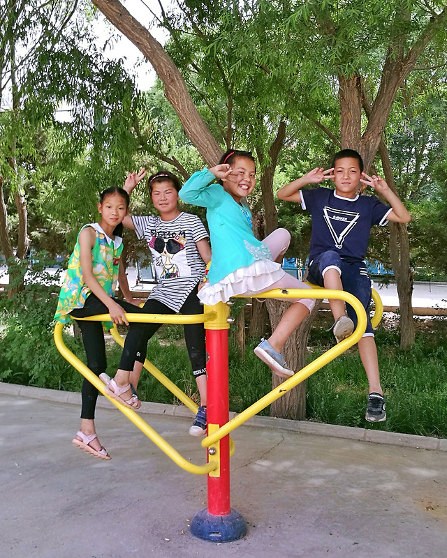child-people-fun-happiness-girl picture material