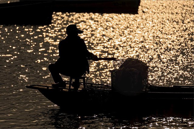 people-water-river-sea-beach picture material