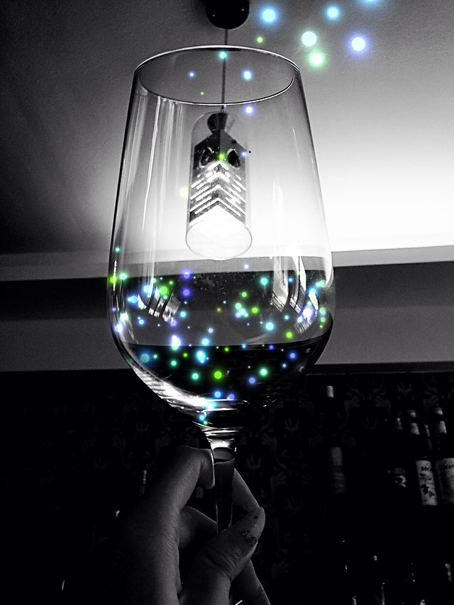 glass-reflection-wine-glass-items-drink 图片素材