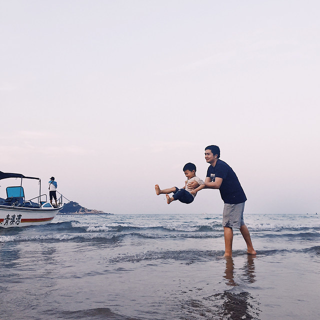 water-recreation-people-sea-beach 图片素材