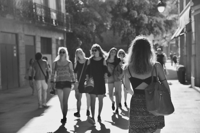 people-street-group-together-adult-woman picture material