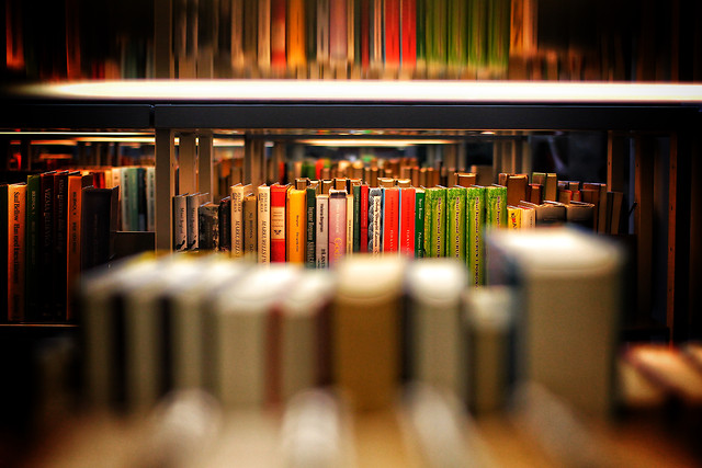 no-person-indoors-library-blur-wood 图片素材