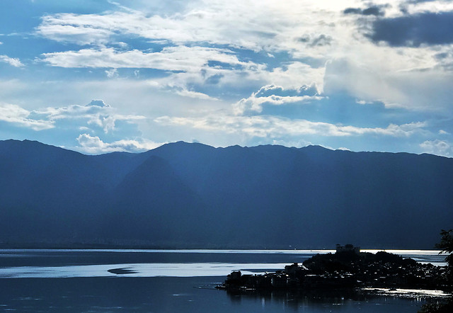 water-no-person-sky-lake-landscape 图片素材