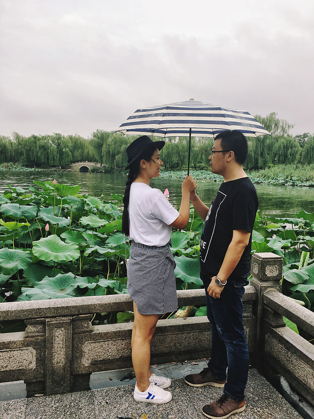 people-woman-adult-outdoors-man 图片素材