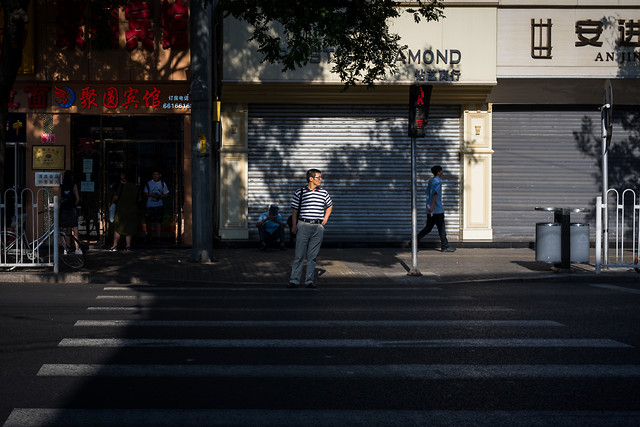street-road-people-city-car 图片素材
