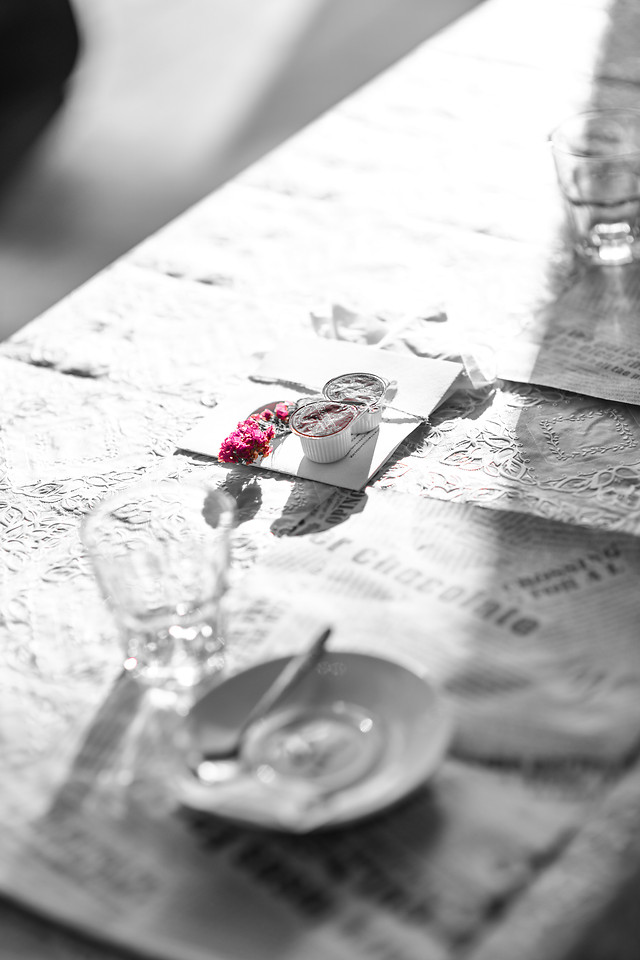 paper-wedding-photograph-business-table 图片素材