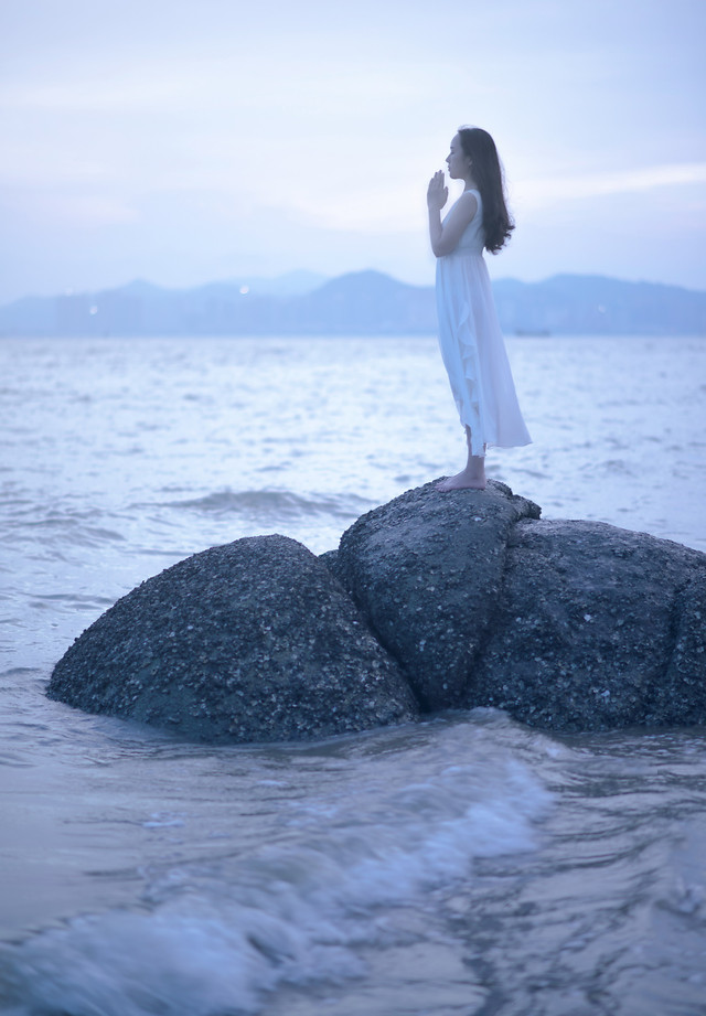 water-sea-ocean-rock-beach 图片素材