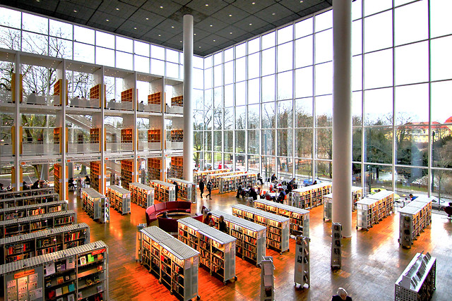 business-stock-indoors-no-person-shopping 图片素材