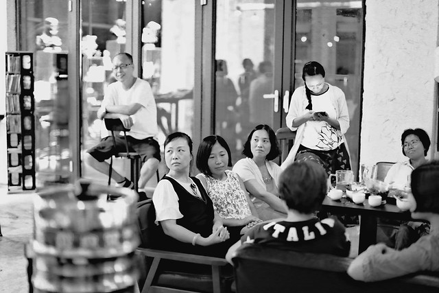 people-woman-group-group-together-adult 图片素材