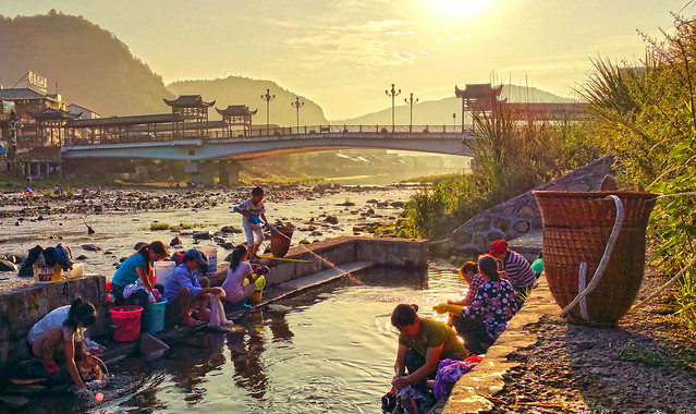 water-tourism-recreation-city-river picture material