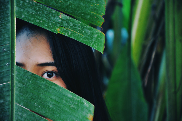 green-people-rain-portrait-leaf 图片素材