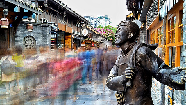 city-street-travel-art-statue 图片素材