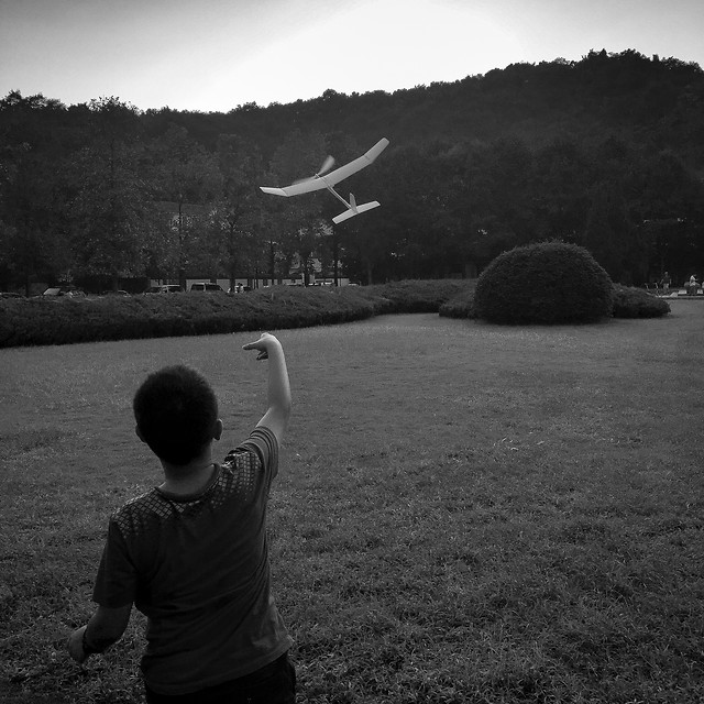 people-monochrome-sky-landscape-white 图片素材