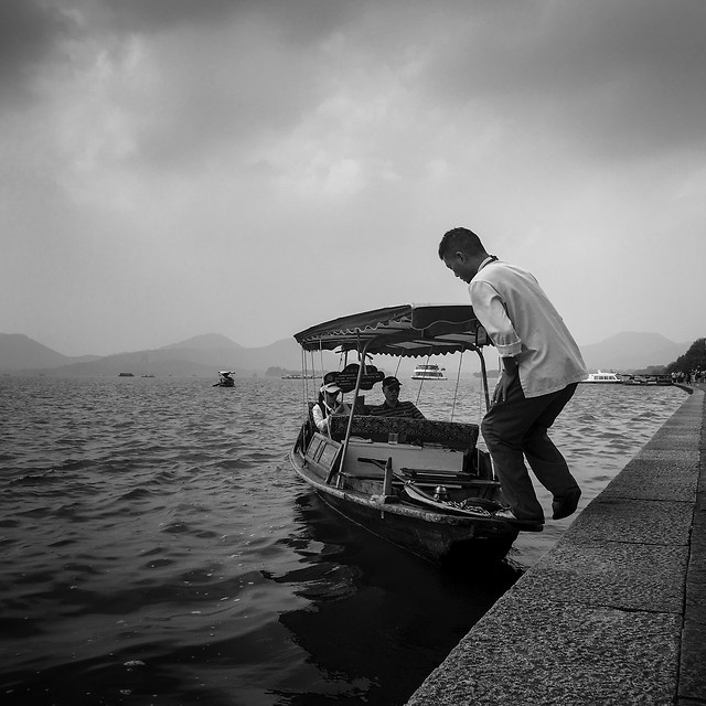 people-water-watercraft-vehicle-man 图片素材