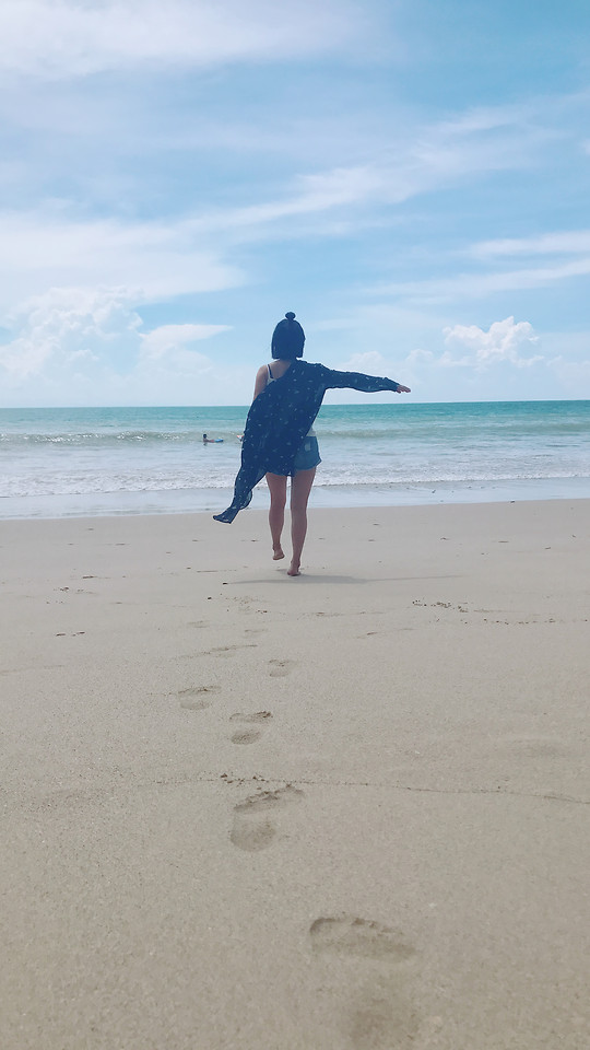 beach-sand-sea-water-seashore 图片素材