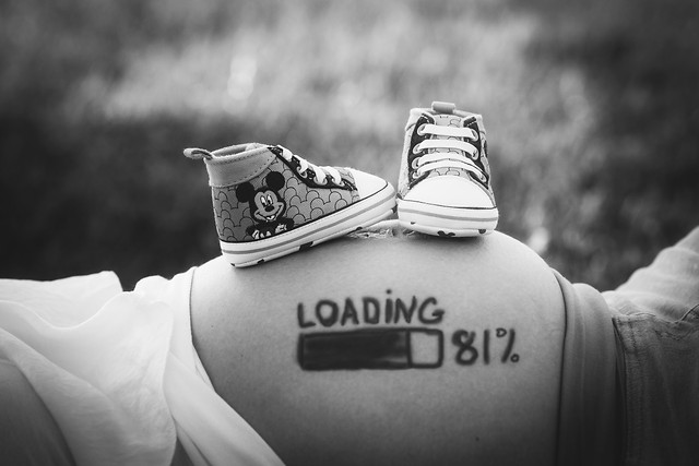 monochrome-people-white-winter-photograph 图片素材