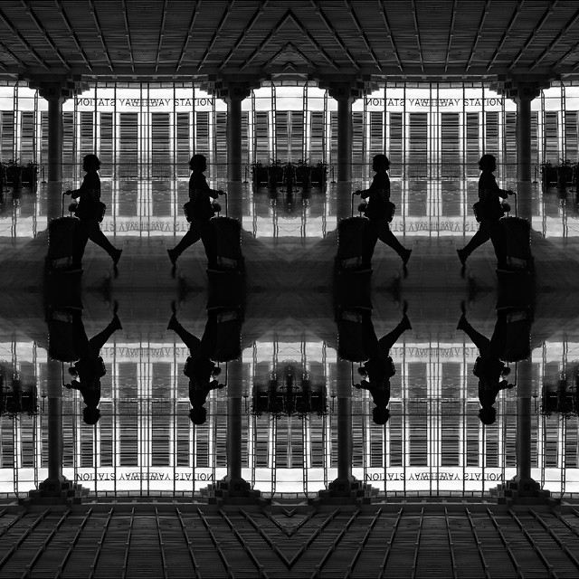 monochrome-people-airport-man-subway-system 图片素材