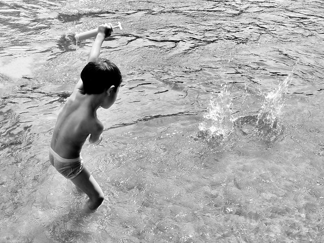 water-beach-people-wet-one 图片素材