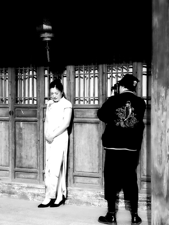 people-street-monochrome-adult-two picture material