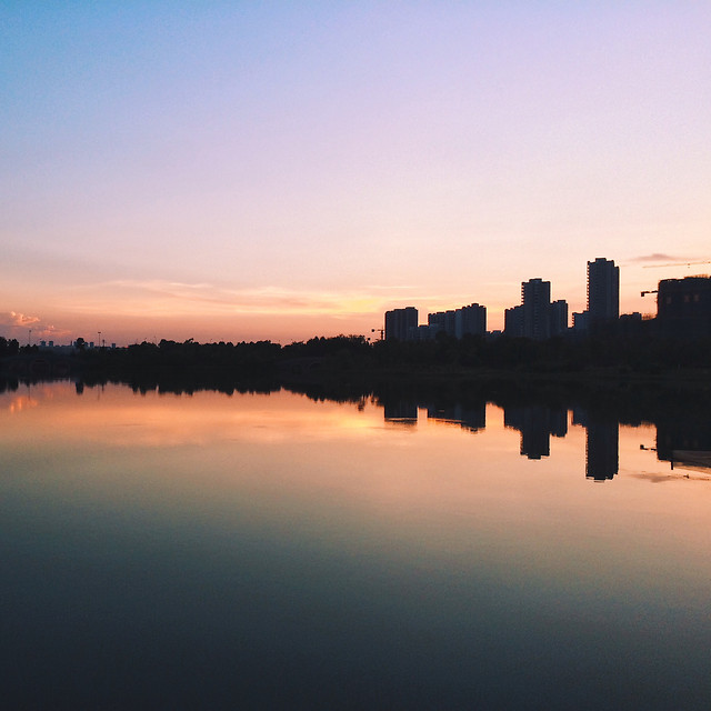 sunset-dawn-reflection-no-person-water 图片素材