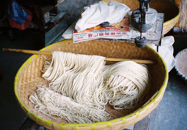 basket-food-traditional-no-person-table 图片素材