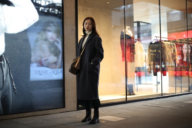 photograph-street-fashion-snapshot-standing-fashion 图片素材