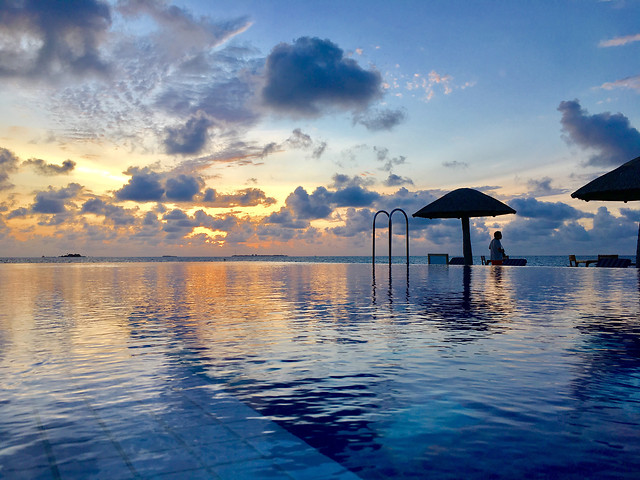 water-sunset-dawn-no-person-reflection 图片素材