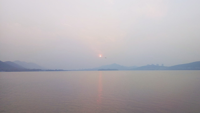 sunset-fog-water-landscape-dawn 图片素材