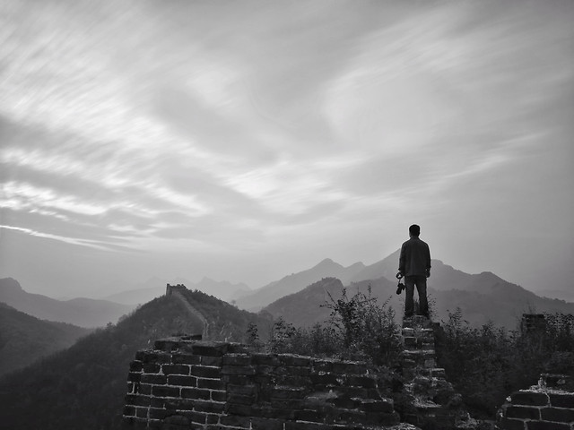 mountain-people-sky-fog-cloud picture material