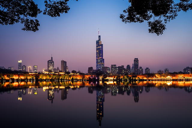 city-reflection-sunset-sky-architecture 图片素材