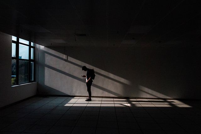 people-light-city-street-airport 图片素材