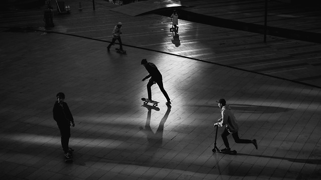 people-group-together-competition-white-athlete 图片素材