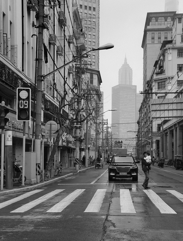 street-city-tram-metropolitan-area-road 图片素材