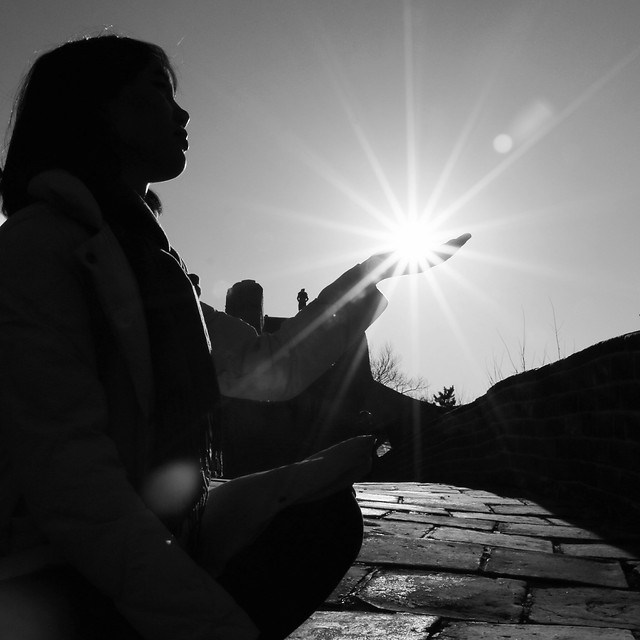 手捧希望 图片素材