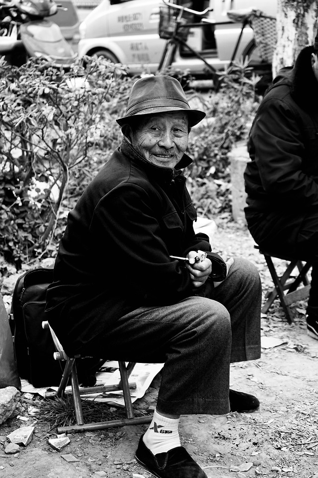people-adult-street-man-black 图片素材