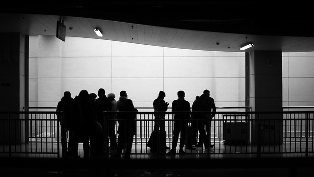 people-monochrome-group-city-man 图片素材