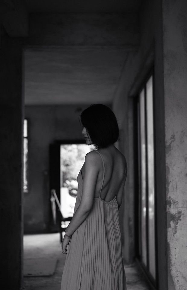 people-street-monochrome-indoors-one picture material