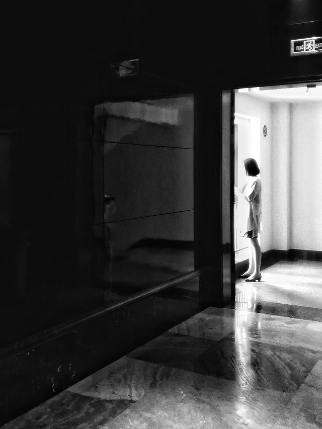 monochrome-indoors-no-person-white-room 图片素材