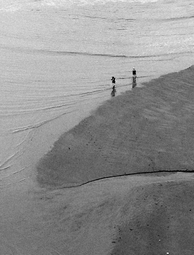 beach-people-seashore-sea-water 图片素材