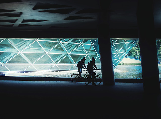 light-travel-people-transportation-system-city 图片素材