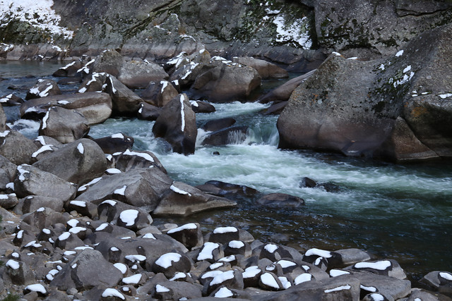 water-nature-no-person-rock-river 图片素材