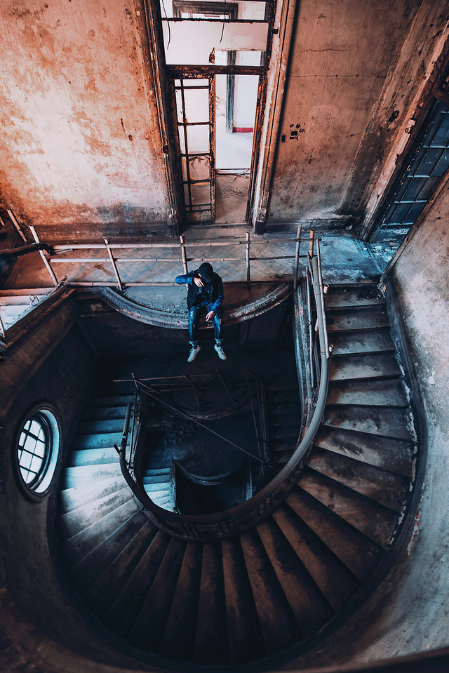 no-person-abandoned-old-step-architecture 图片素材