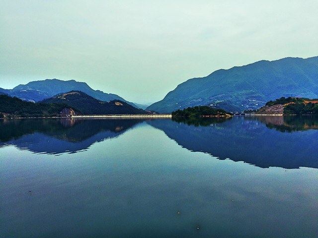 water-no-person-lake-reflection-landscape picture material